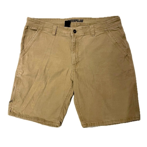 Caterpillar Men Beige Cargo shorts size 38 - Picture 1 of 7
